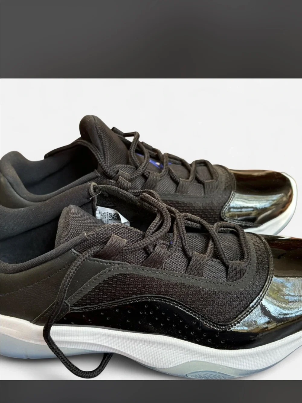Jordan Men's Black and White Low-Top Sneakers